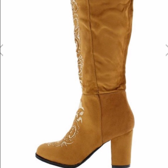 Host Pick🌟6.5 Camel Tall Embroidered Boots - Picture 4 of 8